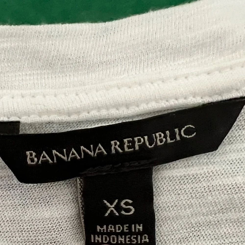 Banana Republic | white shirt sleeve blouse cuffed sleeve xsmall